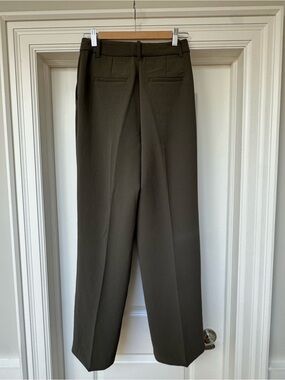 Aritzia Effortless Pants Crepette- Olive